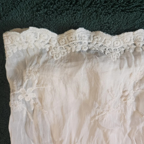 Angela moda silk Italian blend floral embroidered cream color sheer tee Small - Picture 2 of 6